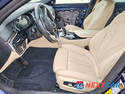 Zdjęcie 7 z 13 samochodu: 2019 BMW 530E VIN:WBAJA9C54KB389503 - miniatura