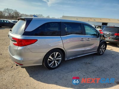 Trzecie zdjęcie samochodu z tyłu: 2021 HONDA ODYSSEY TOURING VIN:5FNRL6H87MB009524 - miniatura