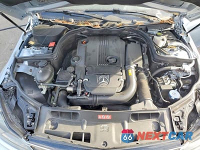 Zdjęcie 11 z 12 samochodu: 2014 MERCEDES-BENZ C 250 VIN:WDDGF4HB3ER310856 - miniatura