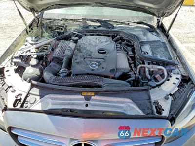 Zdjęcie 11 z 12 samochodu: 2016 MERCEDES-BENZ C 300 VIN:55SWF4JB5GU163589 - miniatura