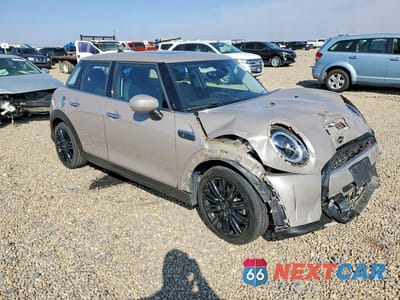 Czwarte zdjęcie samochodu z boku: 2024 MINI COOPER S VIN:WMW53DK06R2V00535 - miniatura