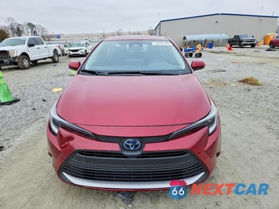 Piąte zdjęcie samochodu w środku: 2025 TOYOTA COROLLA HYBRID XLE VIN:JTDBCMFE3S3072709 - miniatura