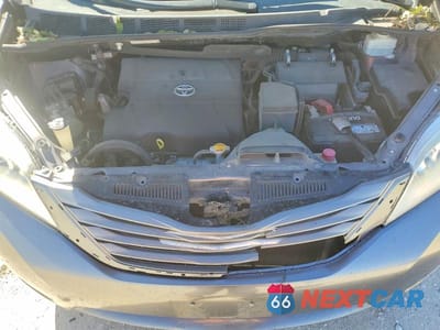 Zdjęcie 12 z 13 samochodu: 2014 TOYOTA SIENNA XLE 8-PASSENGER VIN:5TDYK3DC8ES461177 - miniatura