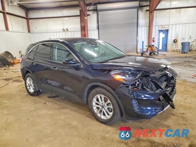 Czwarte zdjęcie samochodu z boku: 2021 FORD ESCAPE SE VIN:1FMCU9BZ0MUB11370 - miniatura