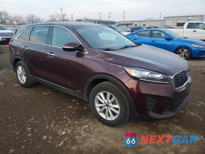 Czwarte zdjęcie samochodu z boku: 2019 KIA SORENTO LX VIN:5XYPGDA34KG564371 - miniatura