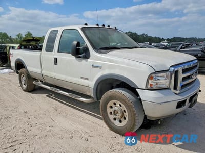 Piąte zdjęcie samochodu w środku: 2005 FORD F250 SUPER DUTY VIN:1FTSX21PX5EB23245 - miniatura