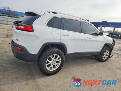 Trzecie zdjęcie samochodu z tyłu: 2016 JEEP CHEROKEE LATITUDE VIN:1C4PJMCB9GW144184 - miniatura