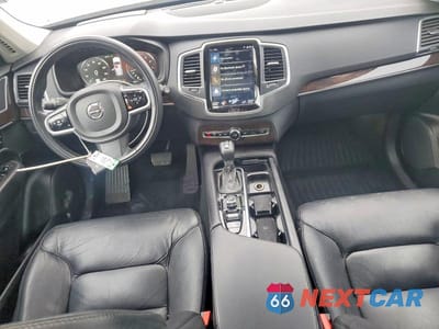 Zdjęcie 8 z 12 samochodu: 2019 VOLVO XC90 T6 MOMENTUM VIN:YV4A22PK2K1443536 - miniatura