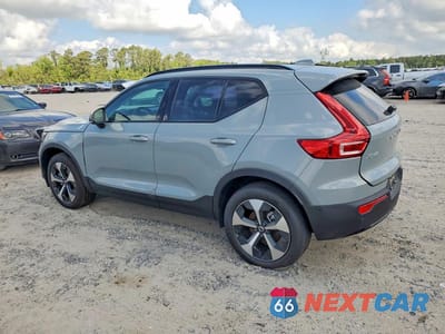 Drugie zdjęcie samochodu z przodu: 2026 VOLVO XC40 PLUS VIN:YV4L12UC0T2740440 - miniatura