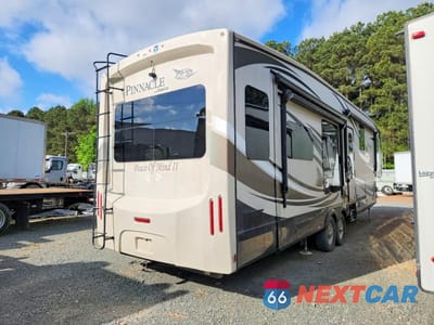 Czwarte zdjęcie samochodu z boku: 2017 JAYCO PINNACLE CAMPER VIN:1UJCJ0BV8H1RG0073 - miniatura