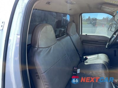 Zdjęcie 6 z 10 samochodu: 2010 FORD F550 SUPER DUTY VIN:1FDAF5GR2AEA60124 - miniatura