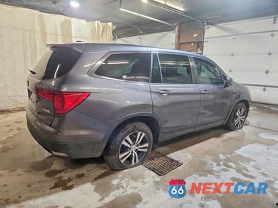 Trzecie zdjęcie samochodu z tyłu: 2016 HONDA PILOT EXL VIN:5FNYF6H5XGB067706 - miniatura