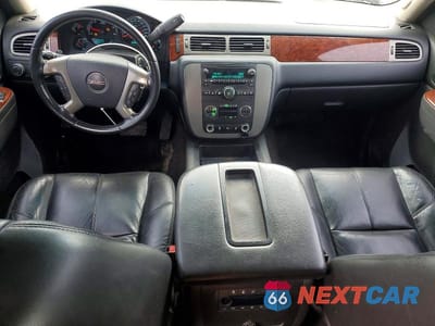 Zdjęcie 8 z 13 samochodu: 2014 GMC YUKON XL K1500 SLT VIN:1GKS2KE73ER203993 - miniatura