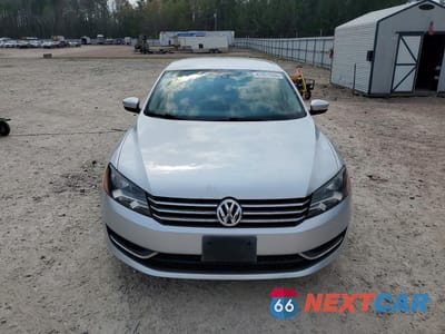 Piąte zdjęcie samochodu w środku: 2014 VOLKSWAGEN PASSAT S VIN:1VWAT7A34EC026312 - miniatura