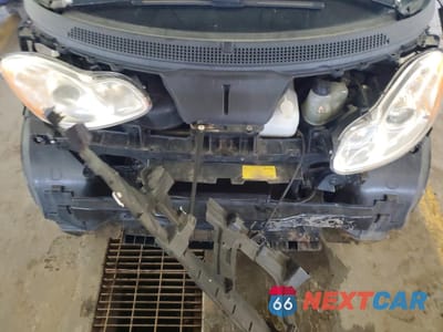 Zdjęcie 11 z 12 samochodu: 2014 SMART FORTWO PURE VIN:WMEEJ3BA6EK781775 - miniatura