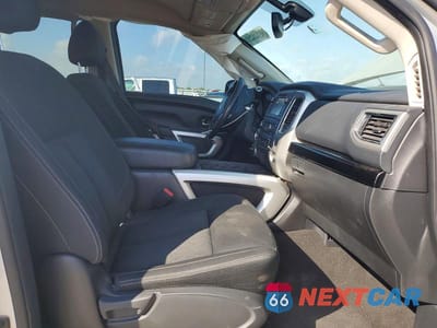 Zdjęcie 7 z 12 samochodu: 2018 NISSAN TITAN SV VIN:1N6AA1E50JN551638 - miniatura