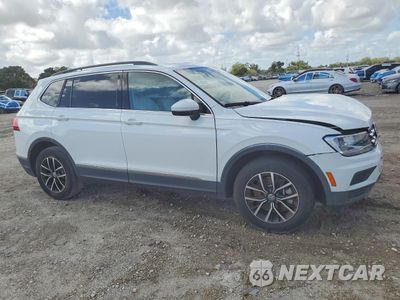 Czwarte zdjęcie samochodu z boku: 2021 VOLKSWAGEN TIGUAN SE VIN:3VV3B7AX8MM153659 - miniatura