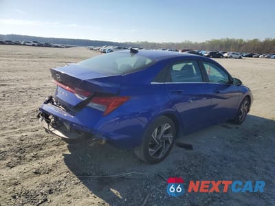 Trzecie zdjęcie samochodu z tyłu: 2024 HYUNDAI ELANTRA SEL VIN:KMHLS4DG7RU733878 - miniatura
