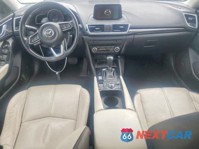 Zdjęcie 8 z 12 samochodu: 2018 MAZDA 3 GRAND TOURING VIN:3MZBN1W30JM181002 - miniatura