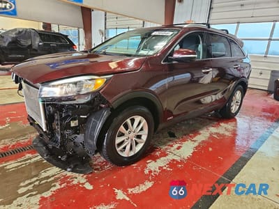 2017 KIA SORENTO LX 5XYPGDA34HG257582 - główne zdjęcie licytacji z USA - miniatura
