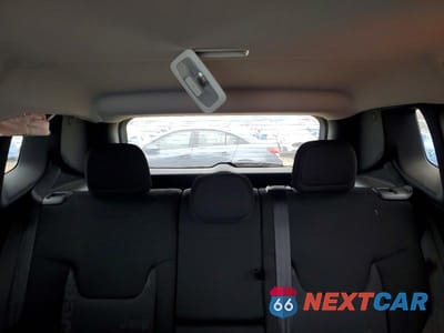 Zdjęcie 10 z 12 samochodu: 2017 JEEP RENEGADE LATITUDE VIN:ZACCJBBB1HPG11388 - miniatura