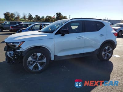 2024 VOLVO XC40 CORE YV4L12UK0R2203308 - główne zdjęcie licytacji z USA - miniatura