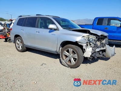 Czwarte zdjęcie samochodu z boku: 2013 TOYOTA HIGHLANDER LIMITED VIN:5TDYK3EH1DS122138 - miniatura