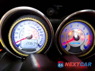 Zdjęcie 7 z 10 samochodu: 2017 POLARIS SLINGSHOT SLR VIN:57XAARFA3H8124600 - miniatura