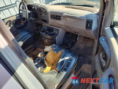 Zdjęcie 8 z 12 samochodu: 1997 CHEVROLET EXPRESS 2500 UTILITY / SERVICE VAN VIN:1GCGG25RXV1021842 - miniatura