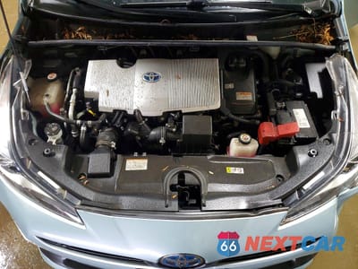 Zdjęcie 11 z 13 samochodu: 2019 TOYOTA PRIUS LE AWD-E VIN:JTDL9RFU5K3010767 - miniatura