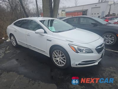2017 BUICK LACROSSE PREMIUM 1G4ZR5SS8HU168526 - główne zdjęcie licytacji z USA - miniatura