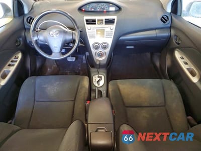 Zdjęcie 8 z 11 samochodu: 2010 TOYOTA YARIS BASE VIN:JTDBT4K3XA1373556 - miniatura