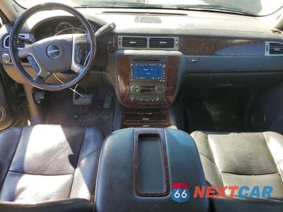 Zdjęcie 8 z 12 samochodu: 2009 GMC YUKON XL DENALI VIN:1GKFK06269J124850 - miniatura