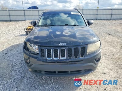 Piąte zdjęcie samochodu w środku: 2012 JEEP COMPASS LATITUDE VIN:1C4NJCEA6CD634495 - miniatura
