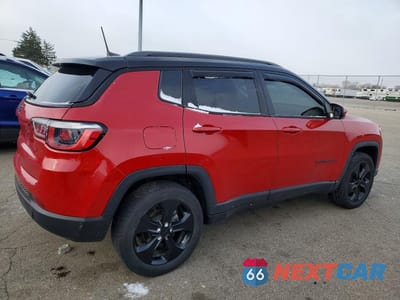 Trzecie zdjęcie samochodu z tyłu: 2019 JEEP COMPASS LATITUDE VIN:3C4NJDBB4KT740570 - miniatura