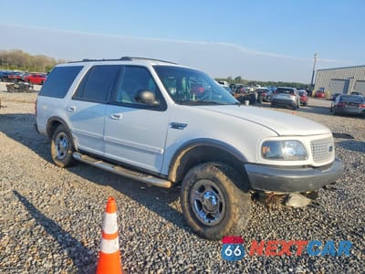 Czwarte zdjęcie samochodu z boku: 2000 FORD EXPEDITION XLT VIN:1FMPU16L9YLA26757 - miniatura