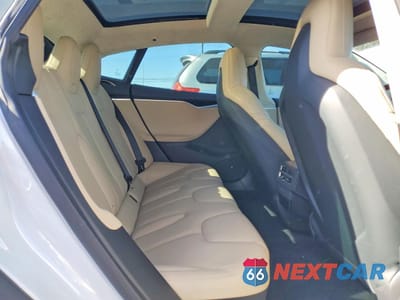 Zdjęcie 10 z 12 samochodu: 2016 TESLA MODEL S VIN:5YJSA1E29GF169371 - miniatura