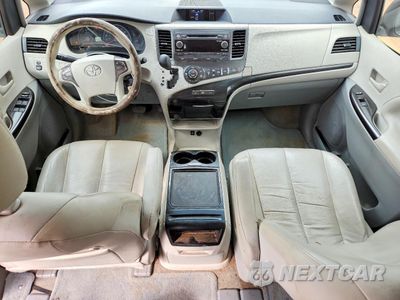 Zdjęcie 8 z 13 samochodu: 2013 TOYOTA SIENNA LE 8-PASSENGER VIN:5TDKK3DC1DS374502 - miniatura