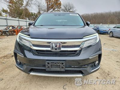 Piąte zdjęcie samochodu w środku: 2019 HONDA PILOT TOURING VIN:5FNYF6H96KB018823 - miniatura