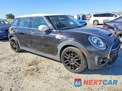 Czwarte zdjęcie samochodu z boku: 2020 MINI COOPER S CLUBMAN VIN:WMWLV7C00L2L37552 - miniatura