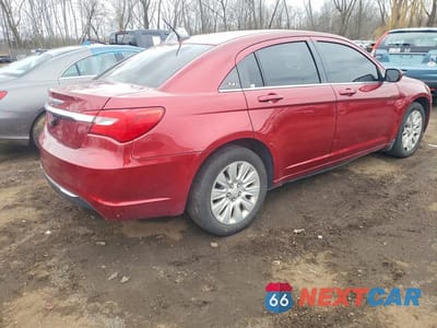 Trzecie zdjęcie samochodu z tyłu: 2013 CHRYSLER 200 LX VIN:1C3CCBAG1DN767865 - miniatura