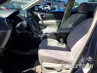 Zdjęcie 7 z 13 samochodu: 2015 NISSAN ROGUE 4X4 S/SV/SL VIN:JN8AS5MTXFW658001 - miniatura