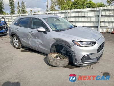 Czwarte zdjęcie samochodu z boku: 2025 HONDA HR-V VIN:3CZRZ1H36SM752720 - miniatura