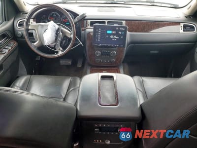 Zdjęcie 8 z 12 samochodu: 2012 GMC YUKON XL DENALI VIN:1GKS2MEF1CR247104 - miniatura