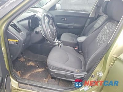 Zdjęcie 7 z 13 samochodu: 2010 KIA SOUL + VIN:KNDJT2A22A7180114 - miniatura