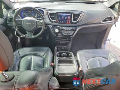 Zdjęcie 8 z 14 samochodu: 2019 CHRYSLER PACIFICA TOURING L VIN:2C4RC1BG4KR599928 - miniatura