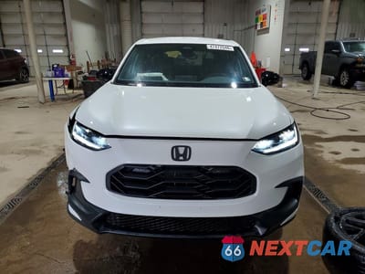 Piąte zdjęcie samochodu w środku: 2023 HONDA HR-V SPORT VIN:3CZRZ2H59PM721587 - miniatura