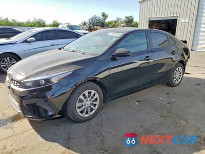 2023 KIA FORTE LX 3KPF24AD7PE508741 - główne zdjęcie licytacji z USA - miniatura