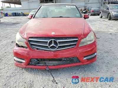 Piąte zdjęcie samochodu w środku: 2013 MERCEDES-BENZ C 250 VIN:WDDGF4HB5DA797846 - miniatura