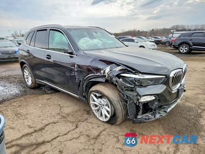 Czwarte zdjęcie samochodu z boku: 2019 BMW X5 XDRIVE40I VIN:5UXCR6C54KLL11816 - miniatura